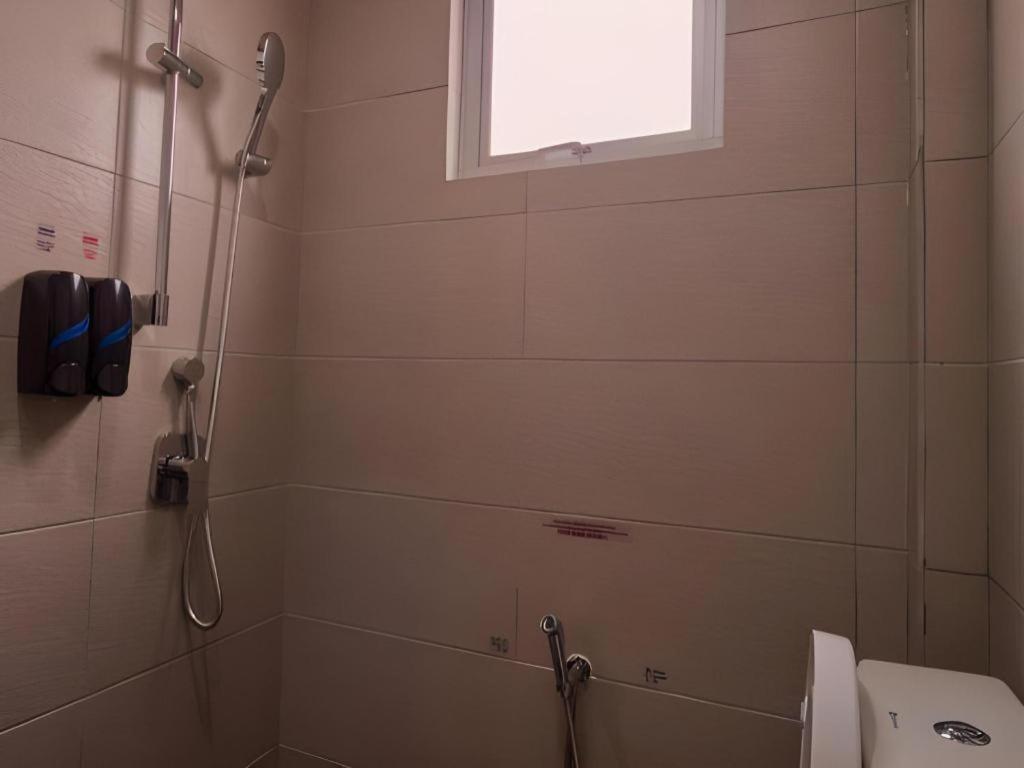 Weiss Hotels Kepong Baru 34/35