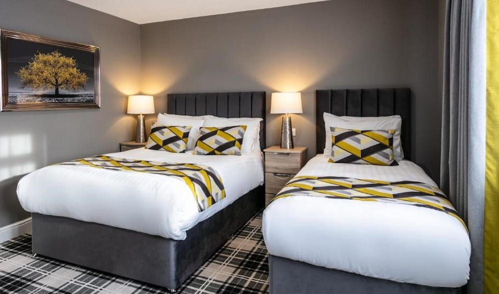 Roydon Marina Village Hotel 11/49