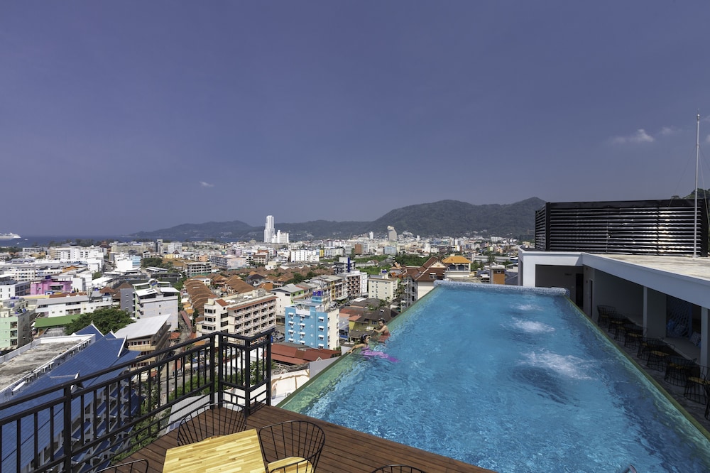 Kana Triple L Hotel 1/67
