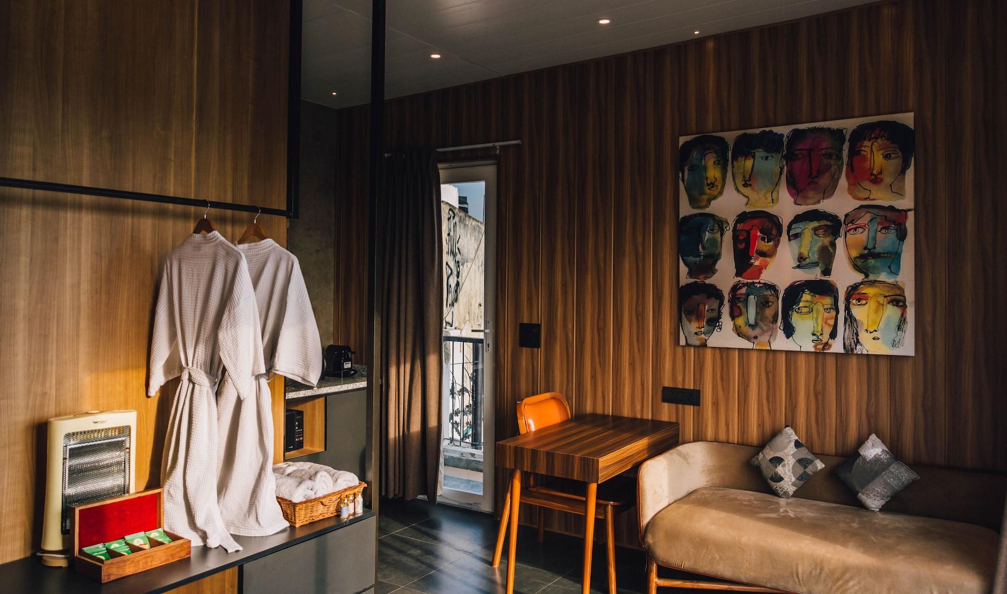Letsbunk Poshtel 17/28