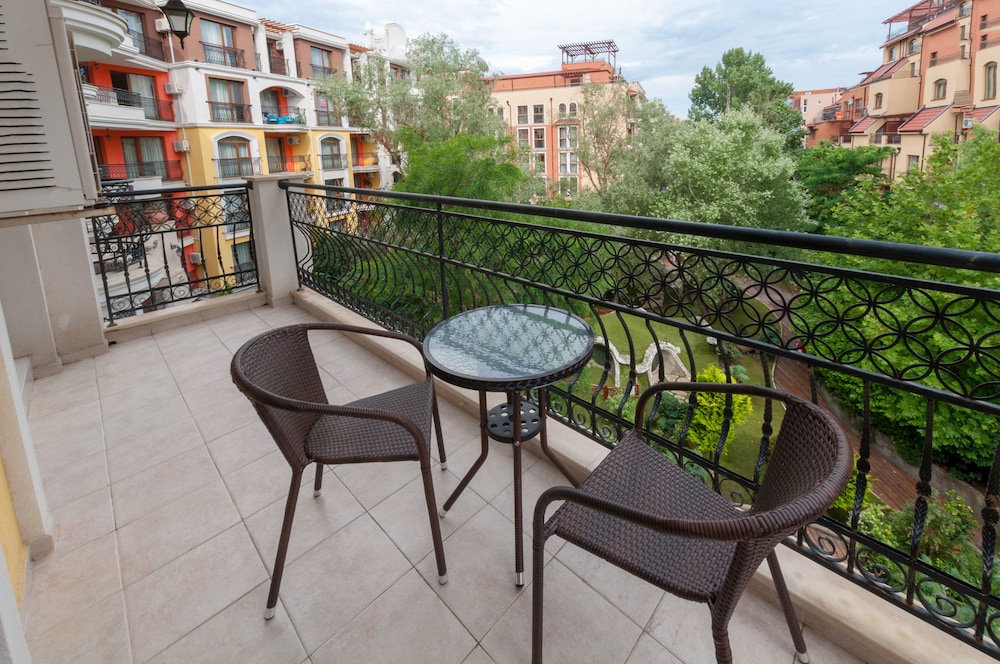 Harmony Suites 2 3 64/65