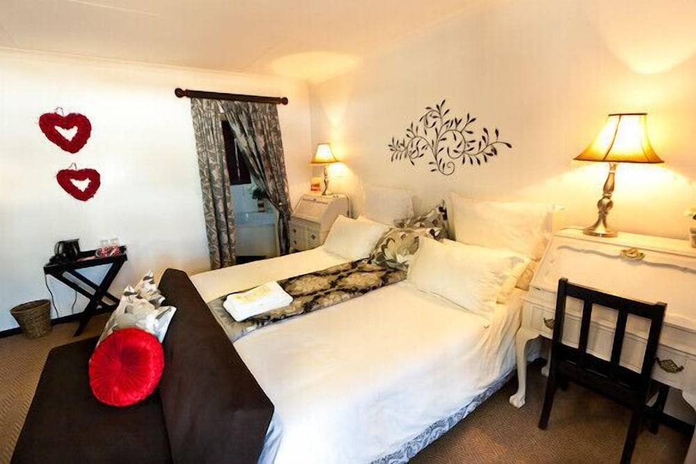 Cunningham Cottage Guest House 13/45