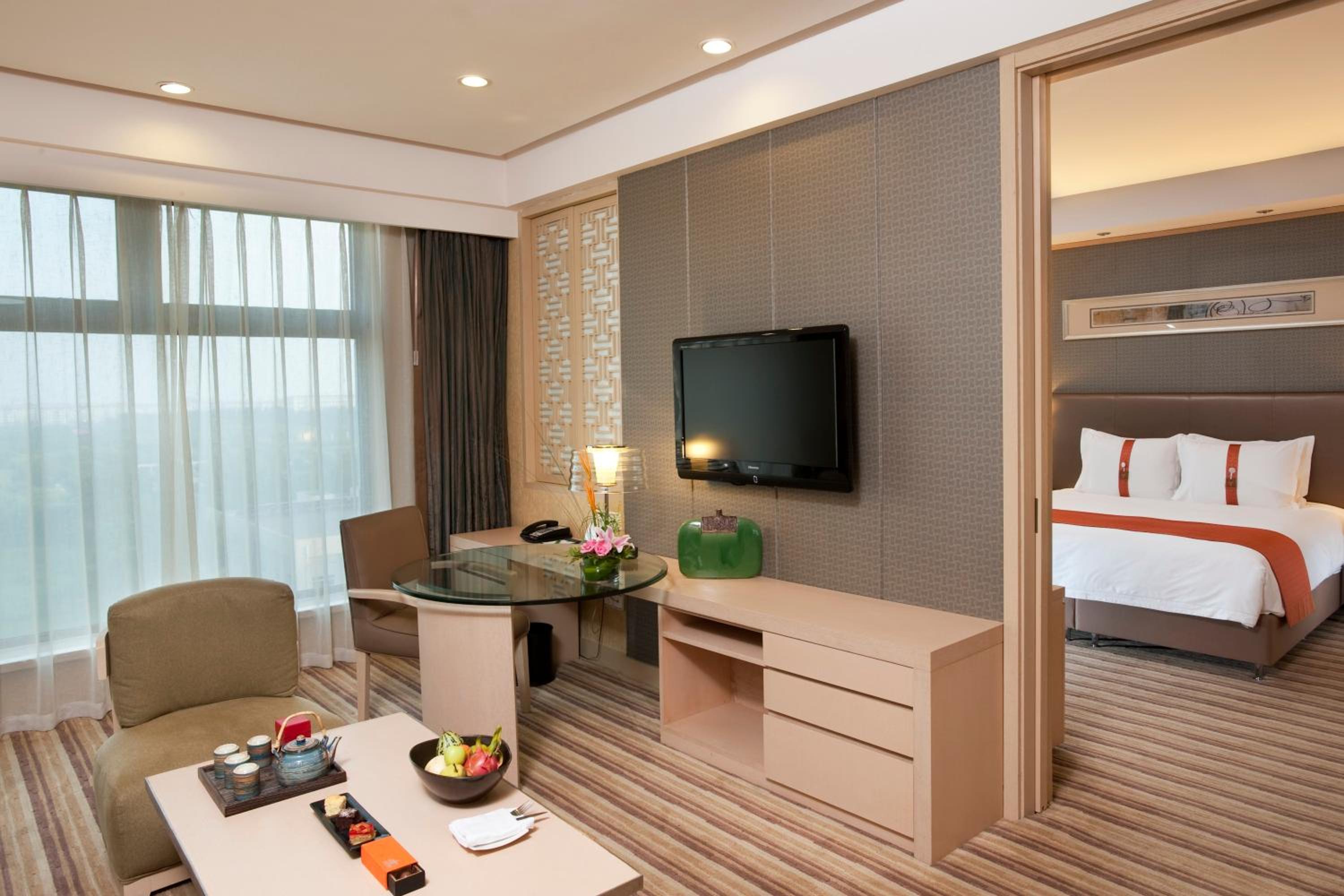 Holiday Inn Qingdao Parkview 43/49