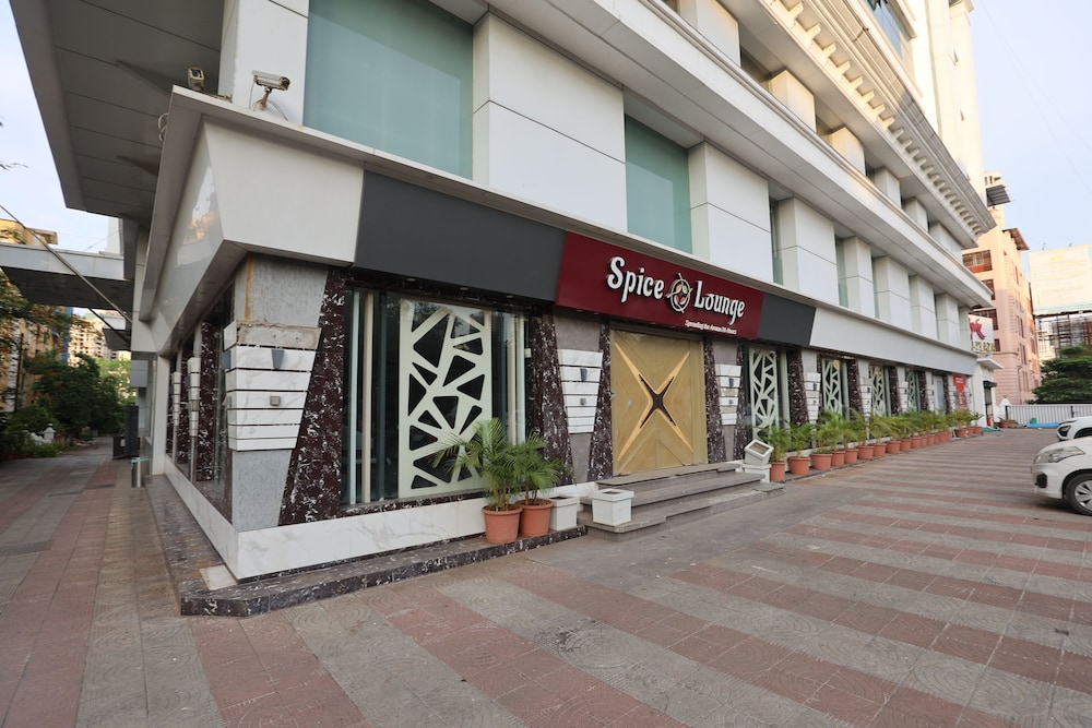 The Byke Suraj Plaza 4/64