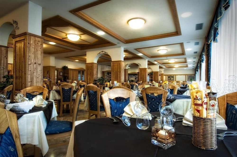 Everest Hotel 32/41