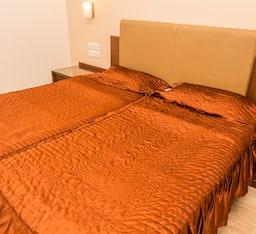 Hotel Deepa Comforts, Mangalore