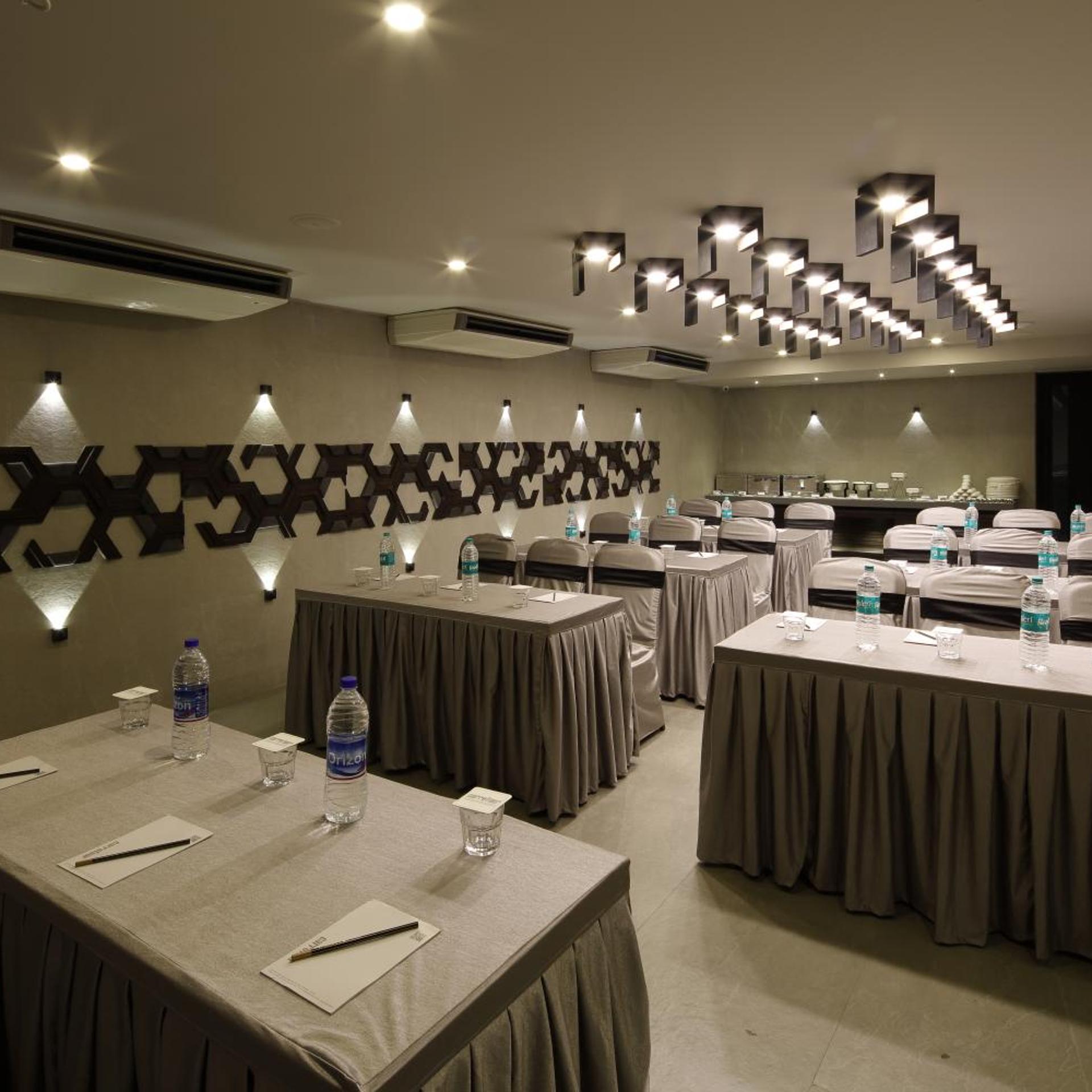 Hotel Carrefour 39/52