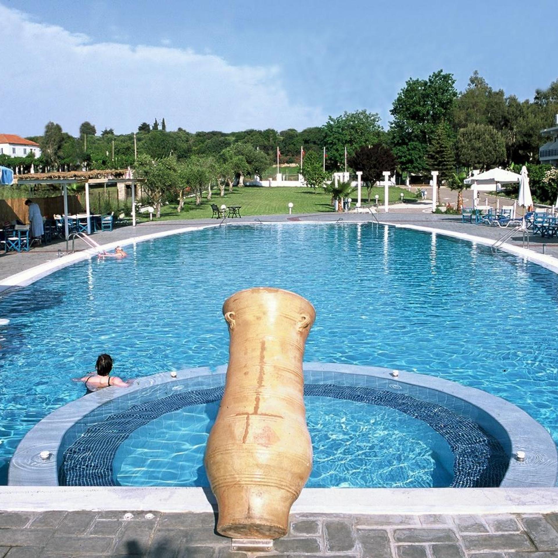 Lintzi Hotel 25/55