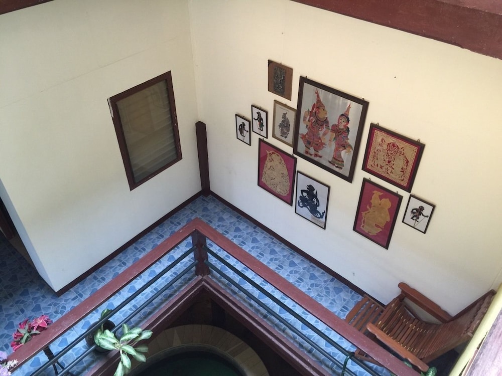 Sri Trang Hotel 8/25