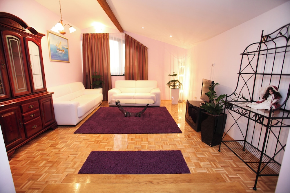 VILLA RUSTICA DALMATIA 18/50