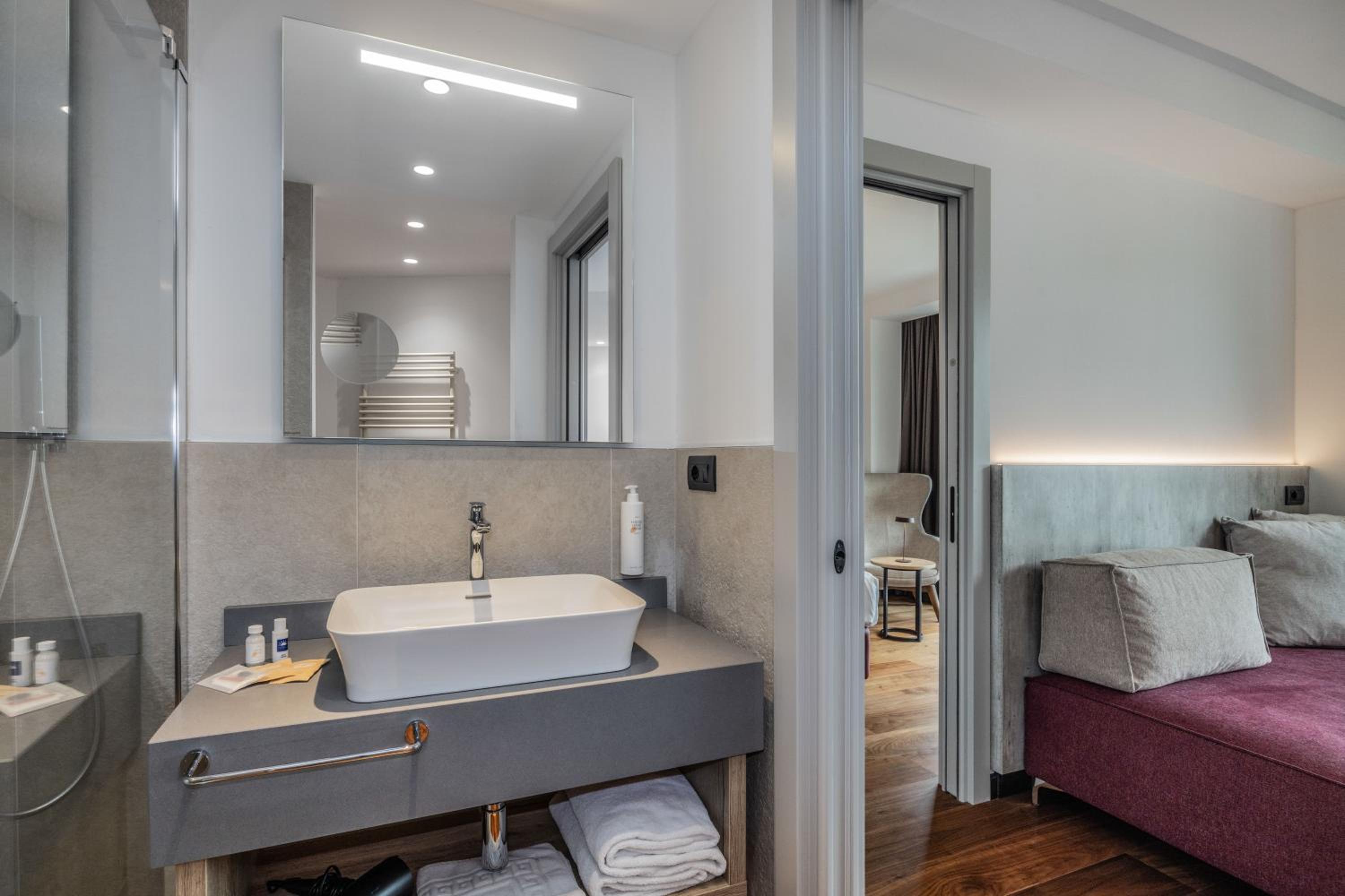 جناح عائلي بشرفة، Hotel Garda 8/8