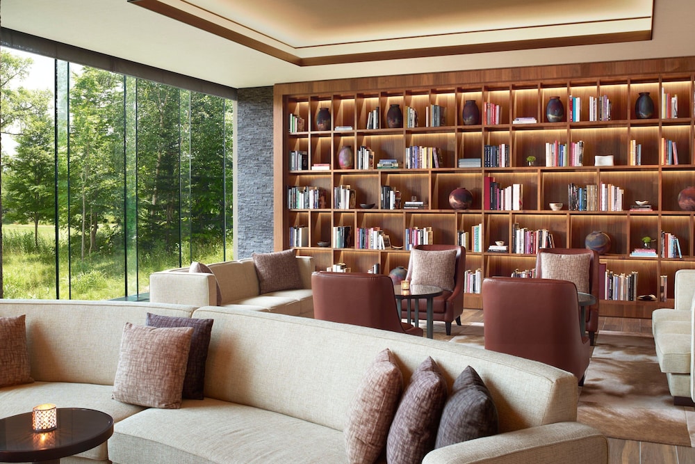 Higashiyama Niseko Village, a Ritz-Carlton Reserve 27/42