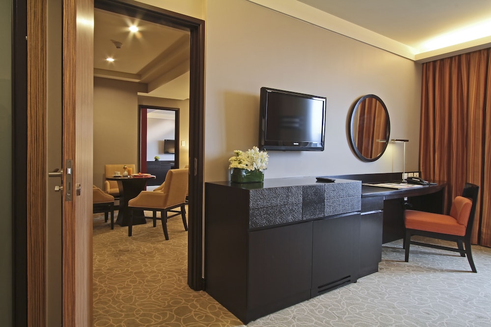 The Bellevue Manila 29/31