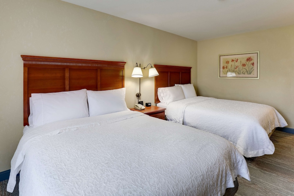 Hampton Inn & Suites St. Louis-Edwardsville 26/69
