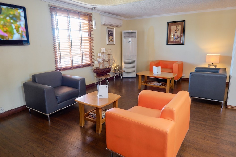 Gold Crest Hotel 41/71