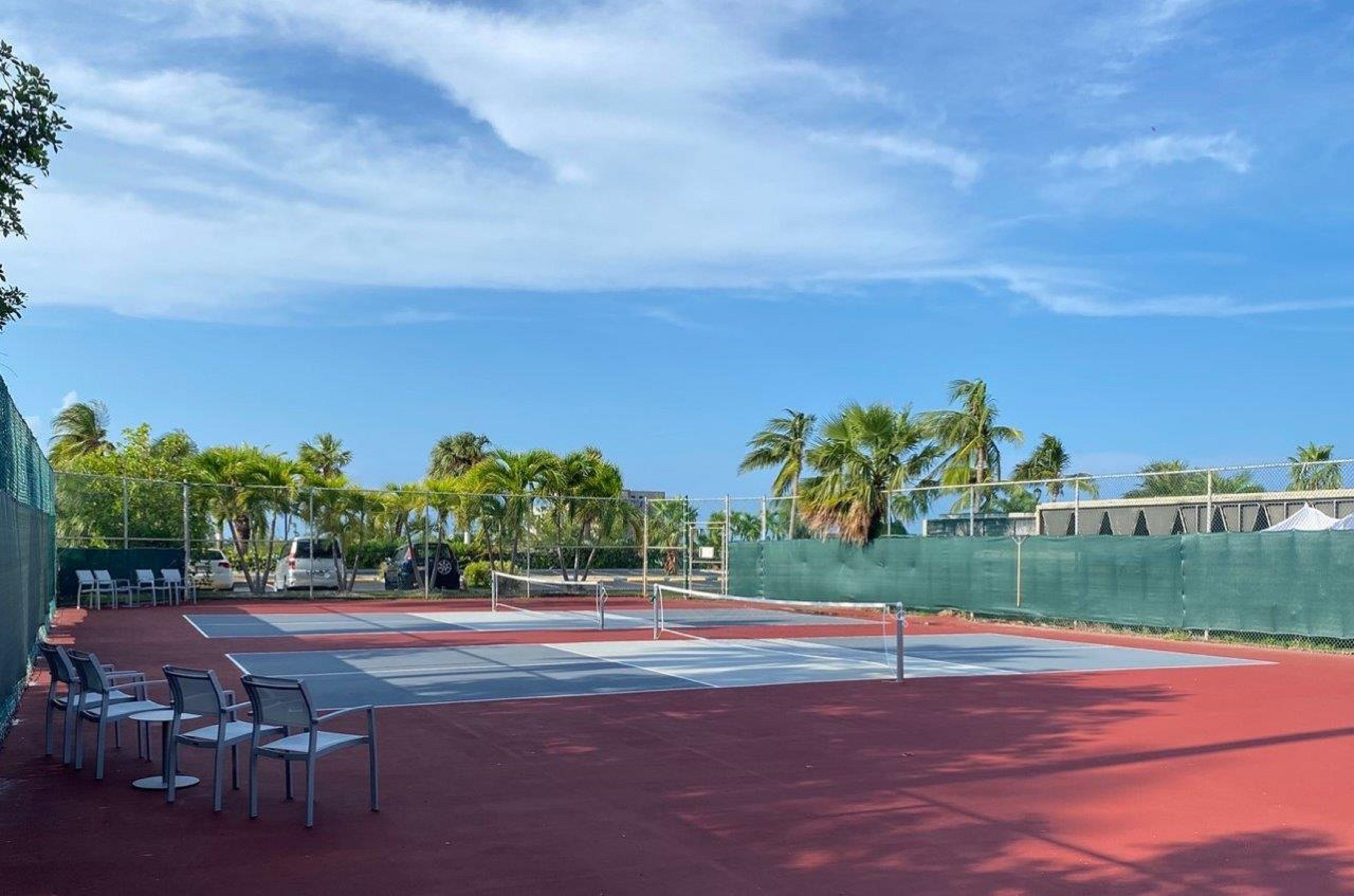 Holiday Inn Resort Grand Cayman, an IHG Hotel 46/78