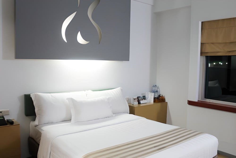 Sparks Life Jakarta, ARTOTEL Curated 13/50