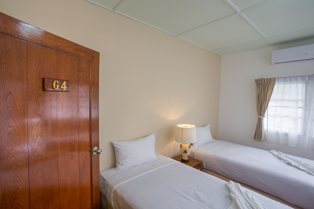 Hotel Bangkokian 13/50