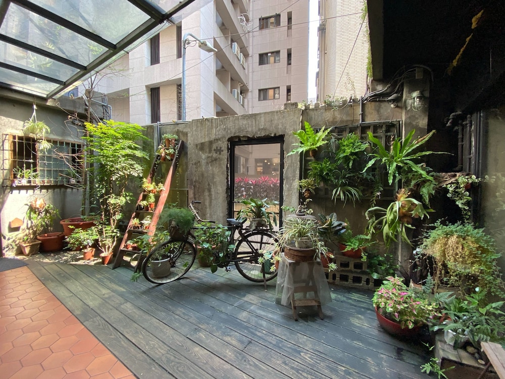 Cho Hotel 42/49