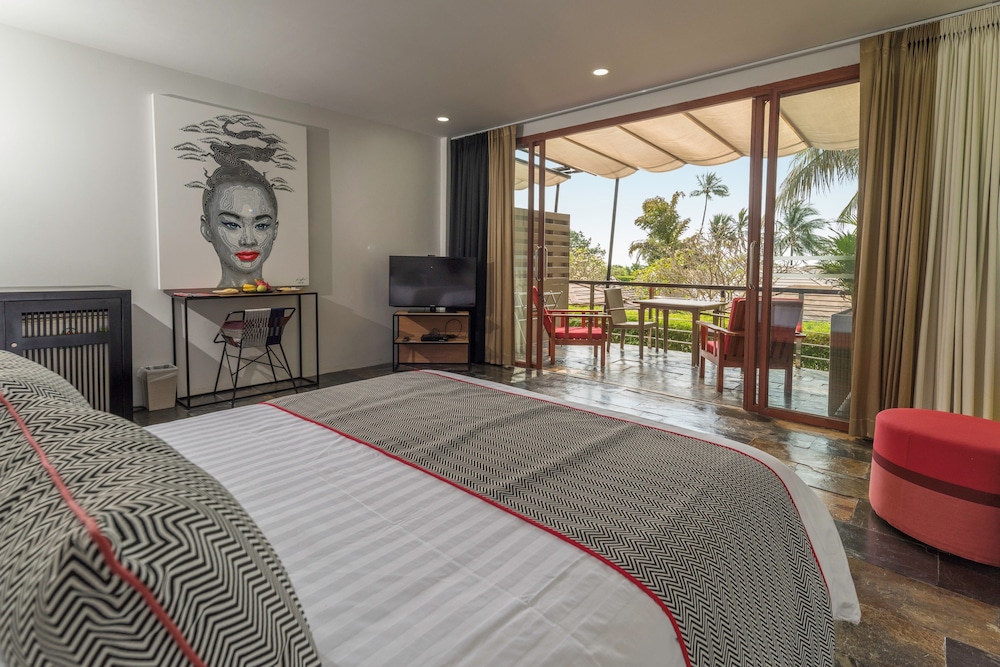 The Sunset Beach Resort Spa Taling Ngam 33/50
