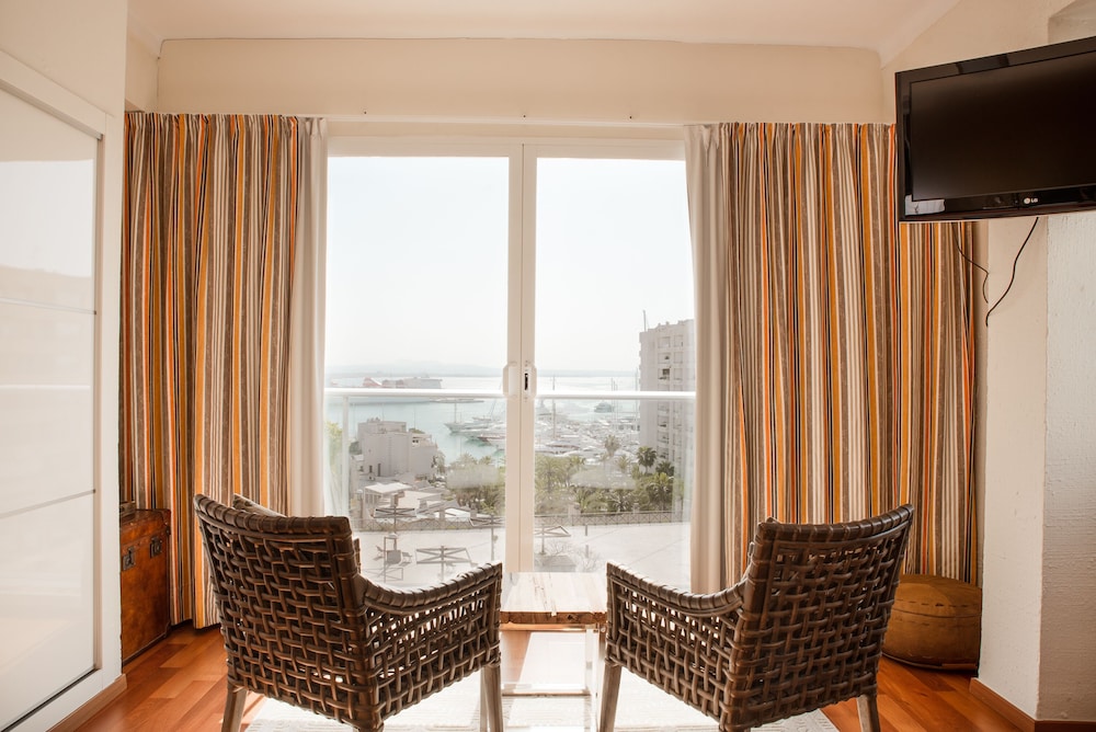 Hotel Feliz 43/65