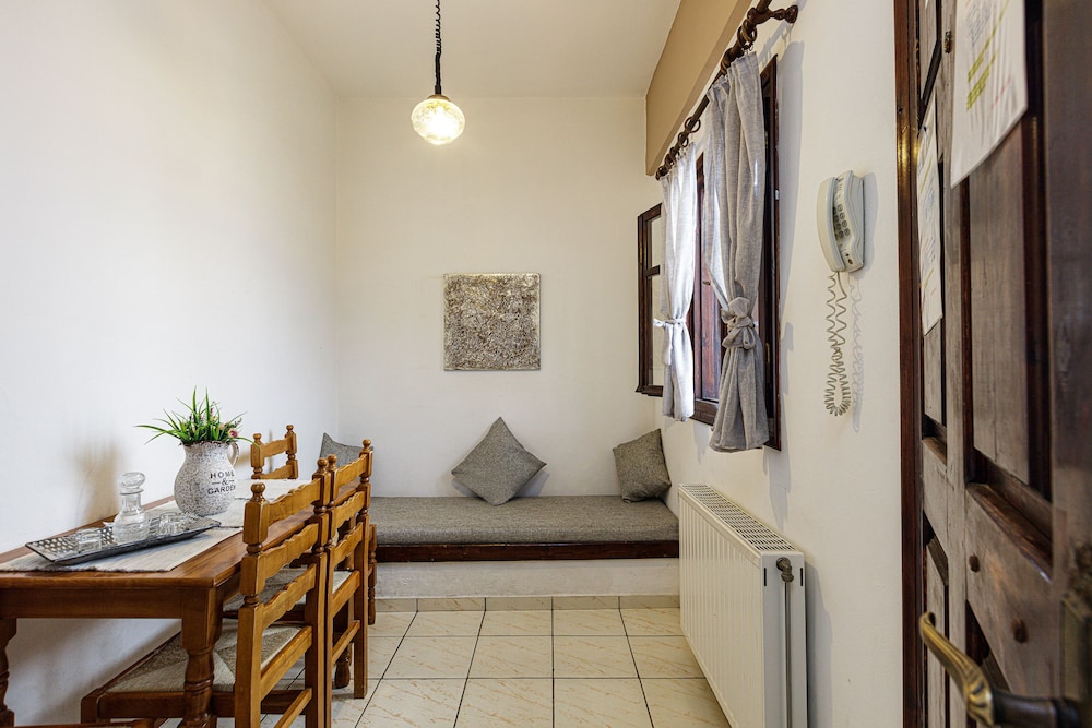 Kasteli Studios and Apartments 31/49