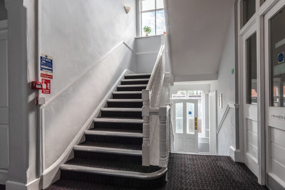 Best Western The Plough Hotel 27/50