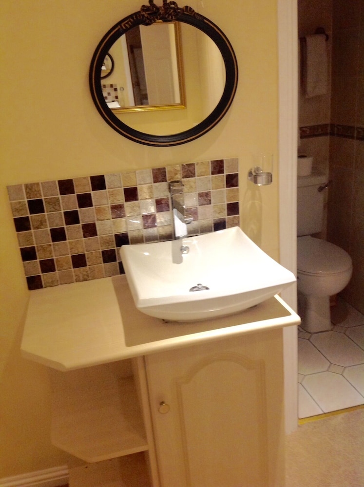 Shawlee Cottage - B&B 37/38