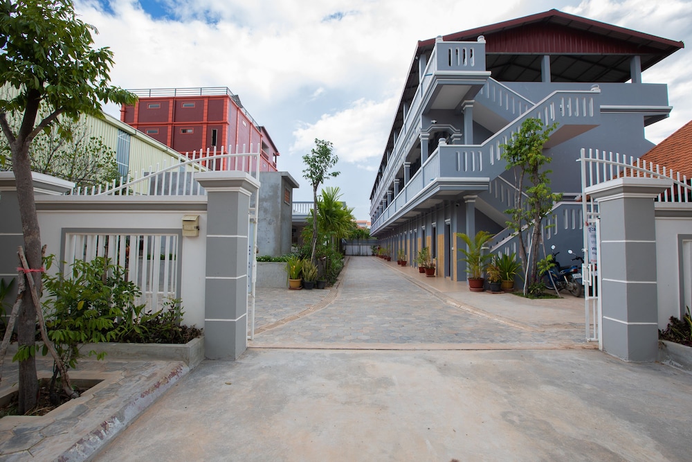 Botoum Hostel 27/33
