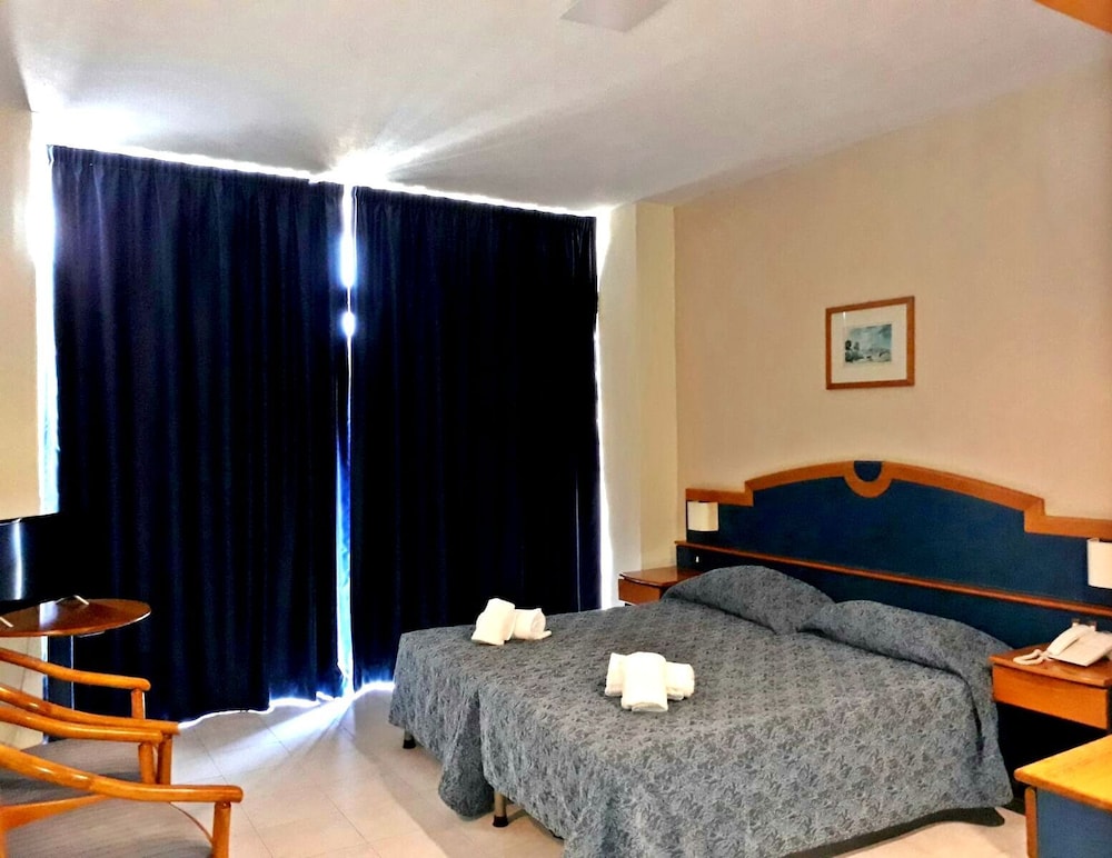 Primera Hotel 17/53