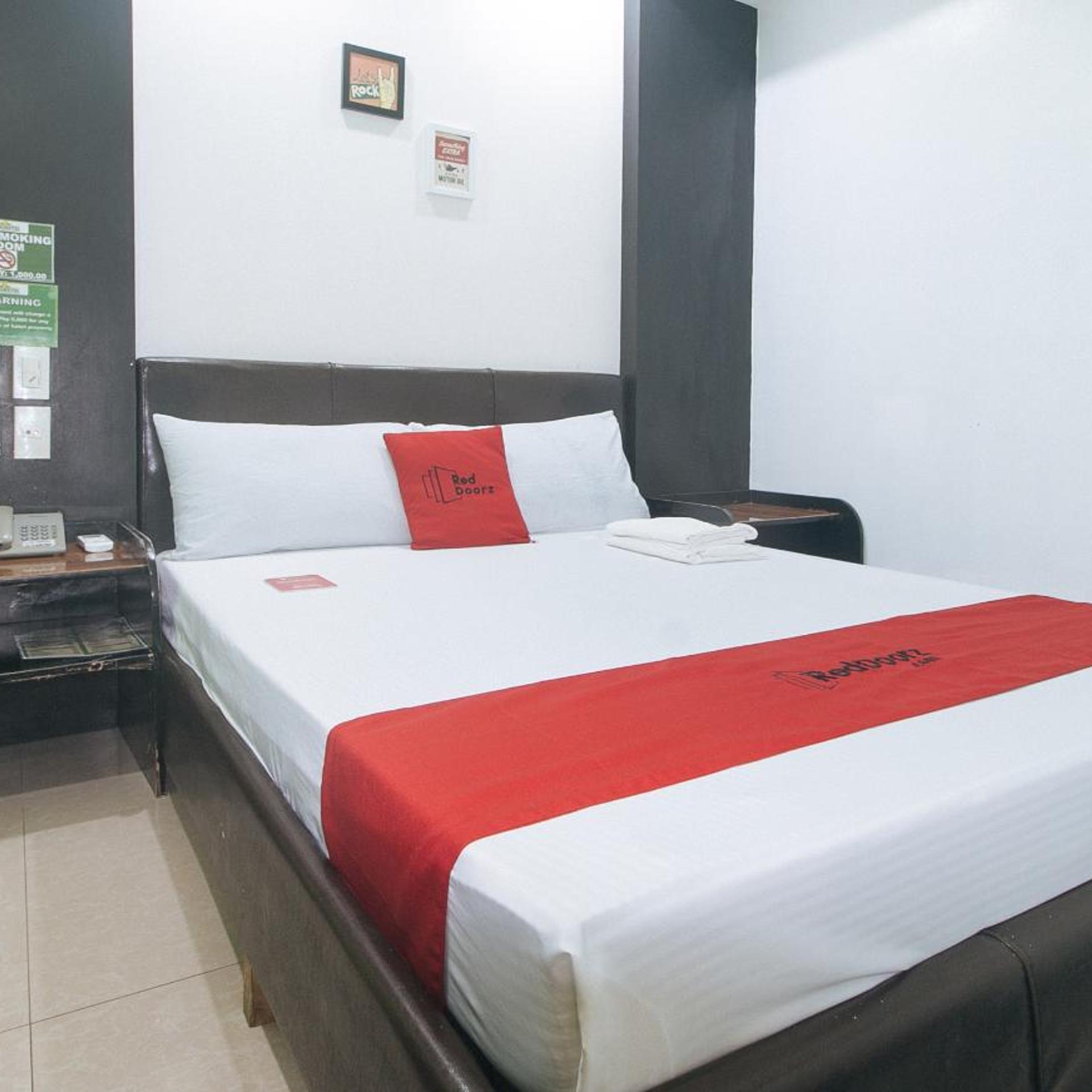 OYO 717 Ranchotel Bayanan 12/50