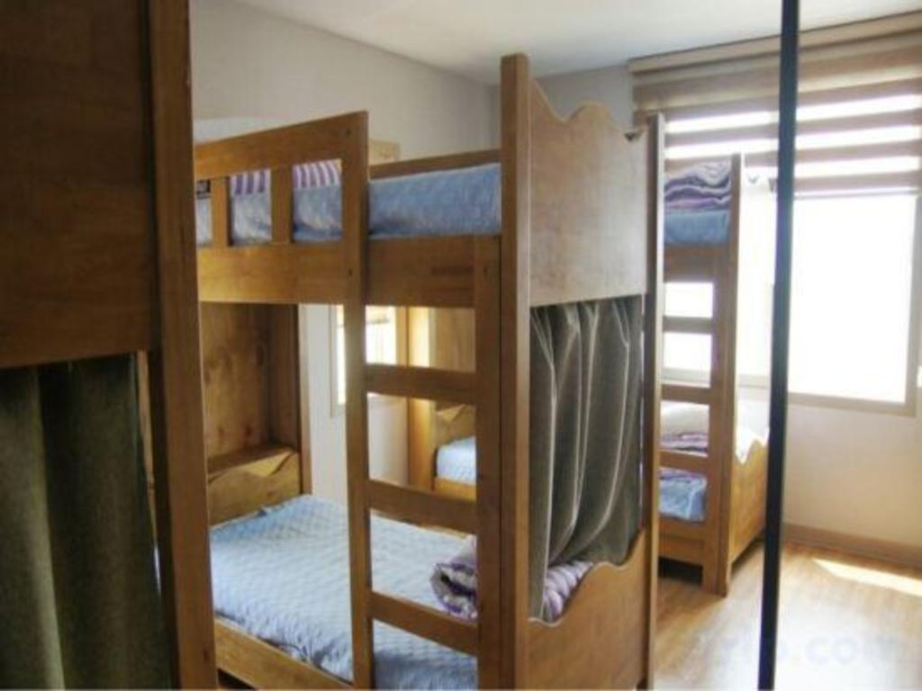 Two Wheels Pension & Guesthouse - Hostel 14/16