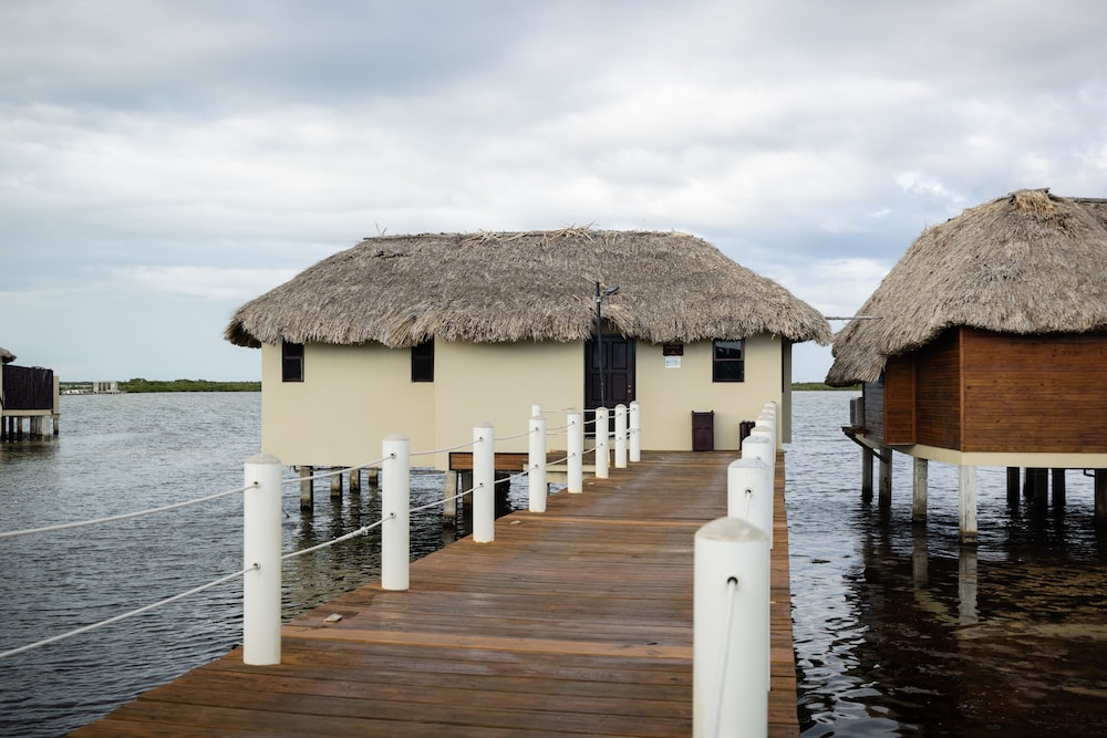 Lina Point Belize Overwater Resort 5/78