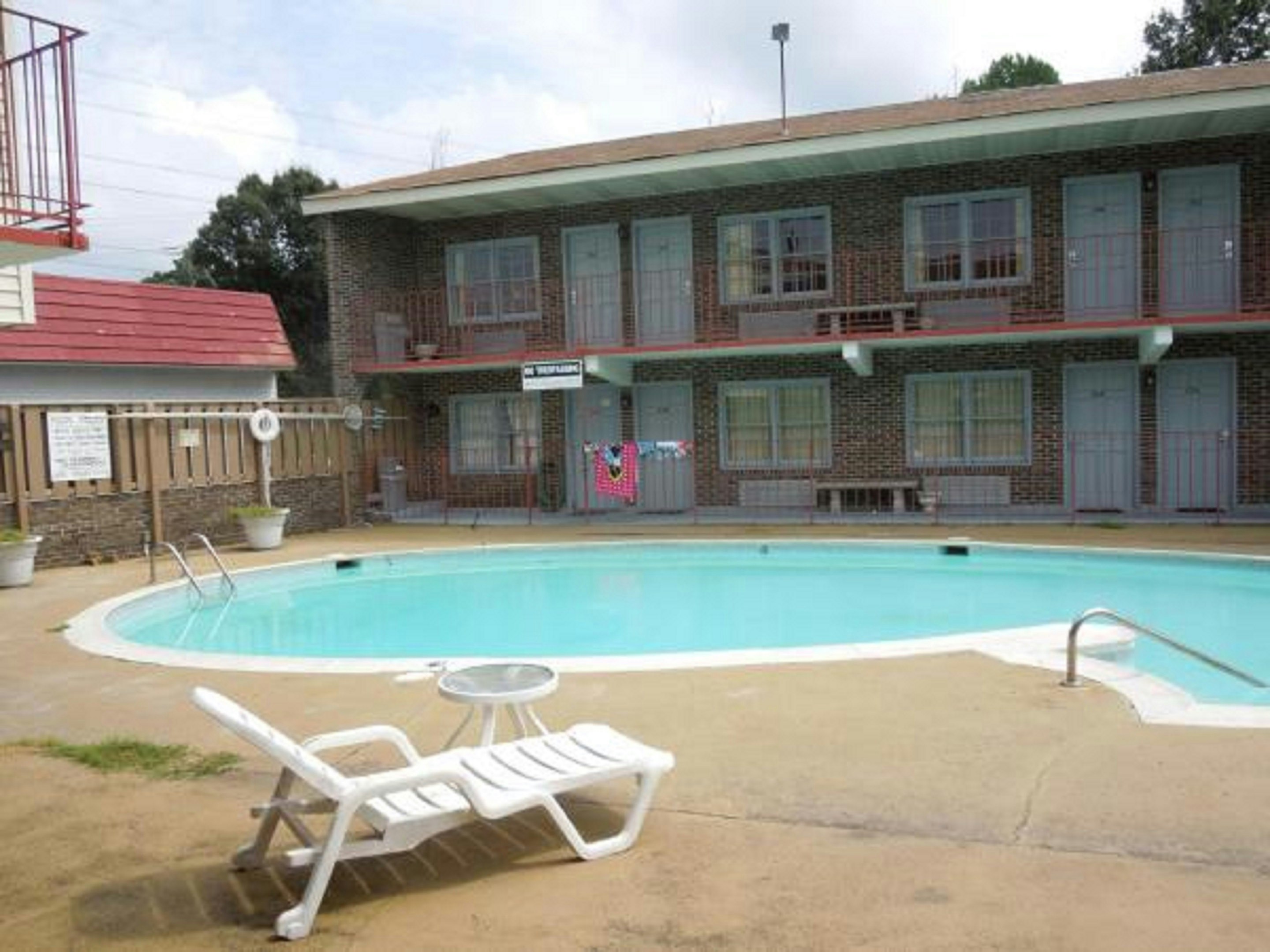 Capt. John Smith Inn 6/35
