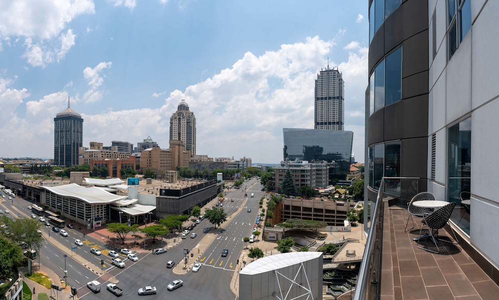 Radisson Blu Gautrain 72/79