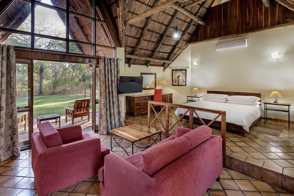Protea Hotel by Marriott Lusaka Safari Lodge 27/50
