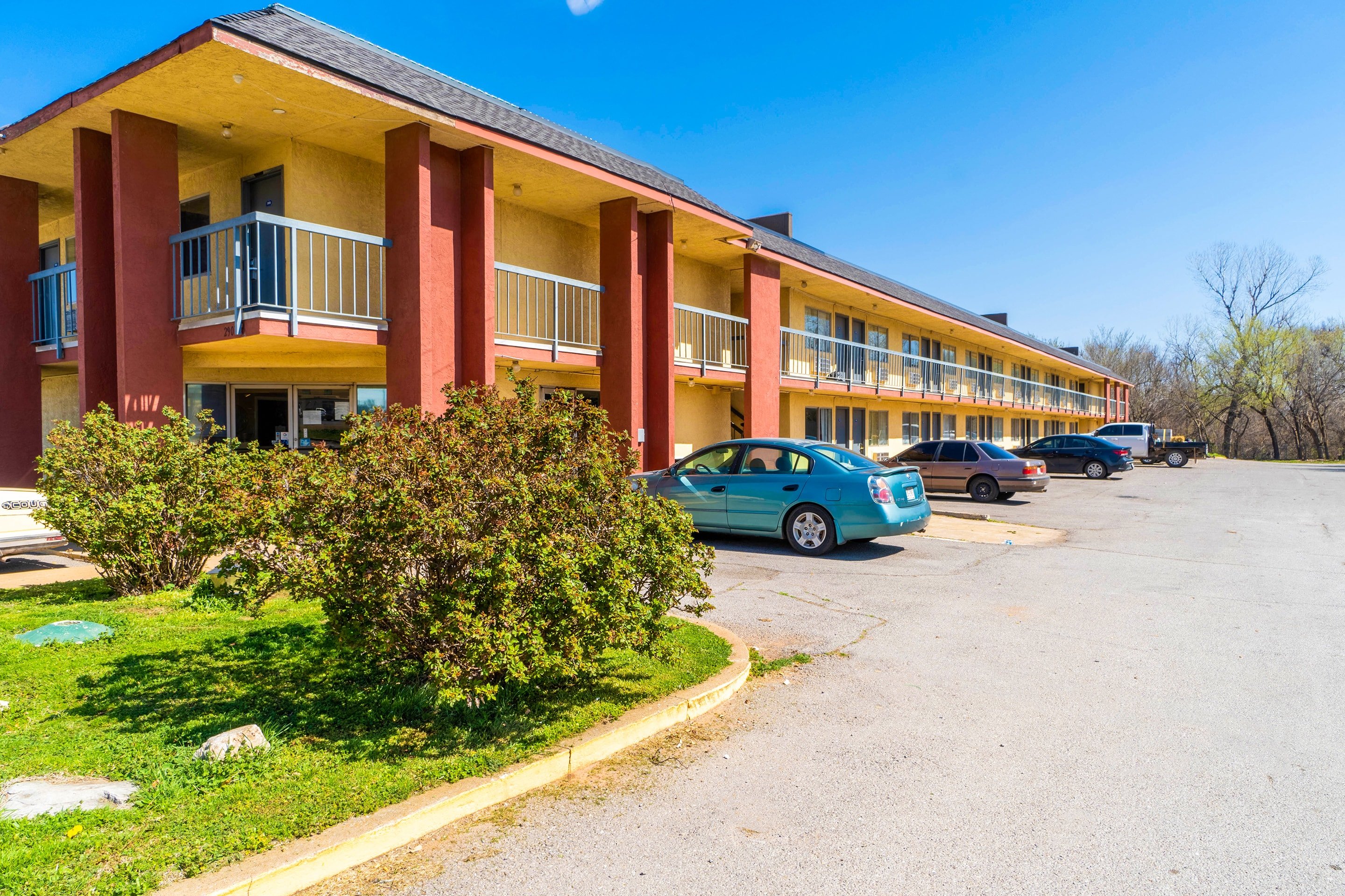 Castle Inn & Suites By OYO Chickasha 56/66