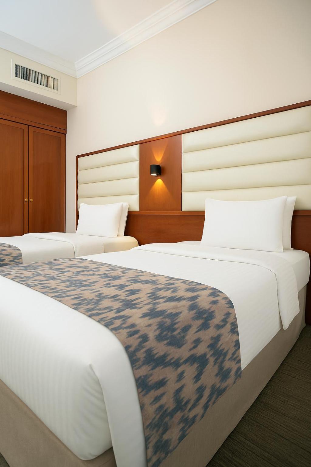 Room at Sadeen Hotel Amman, AMMAN