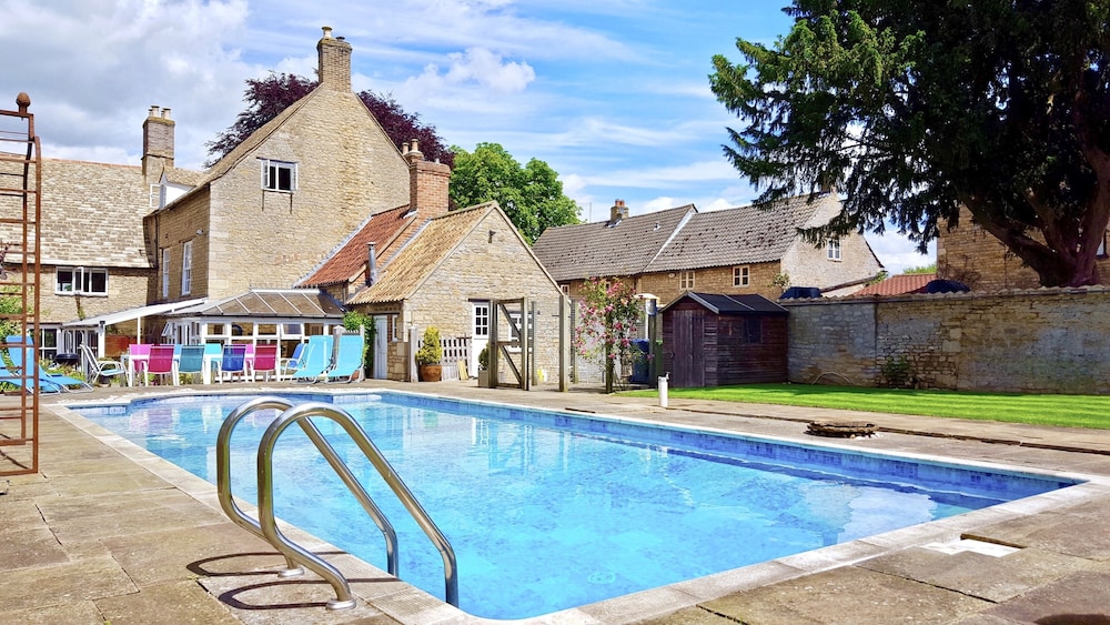 River Nene Cottages 45/50