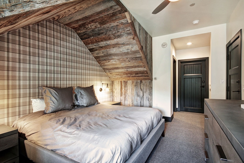 Bachelor Gulch Snow Cloud Lodge 10/37