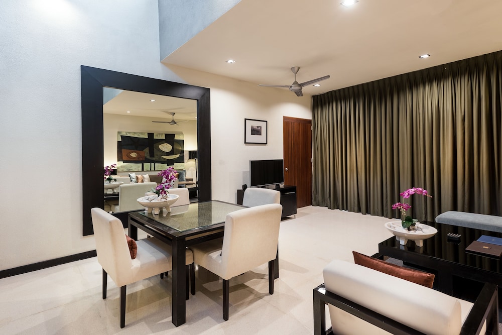 Cicada Luxury Townhouses 44/67