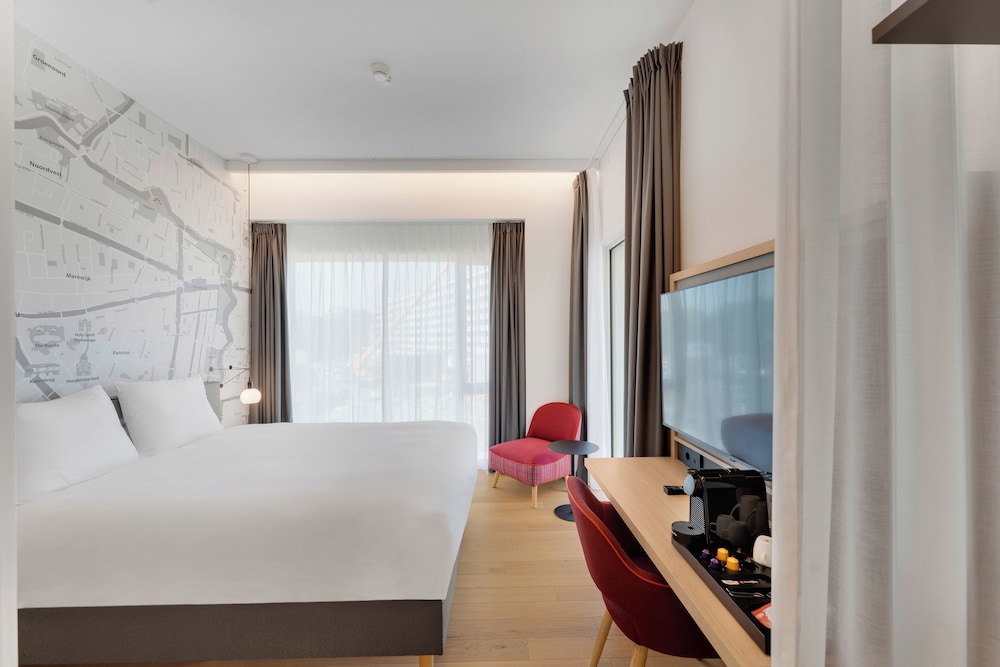 Superior, Queen Bed