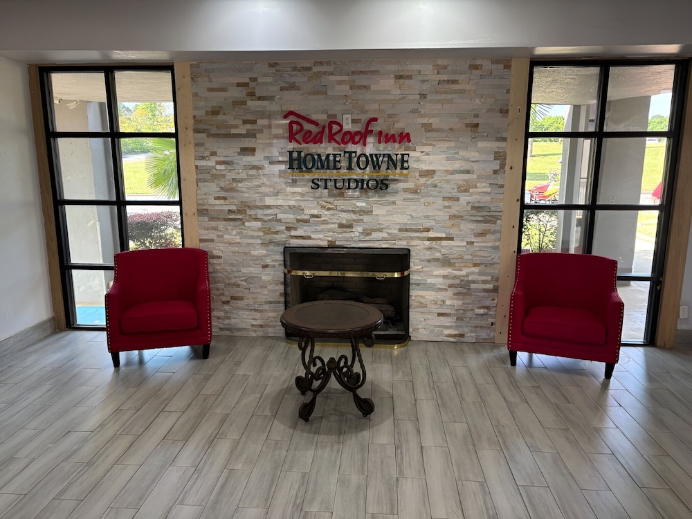HomeTowne Studios by Red Roof Birmingham - Highway 280 26/26