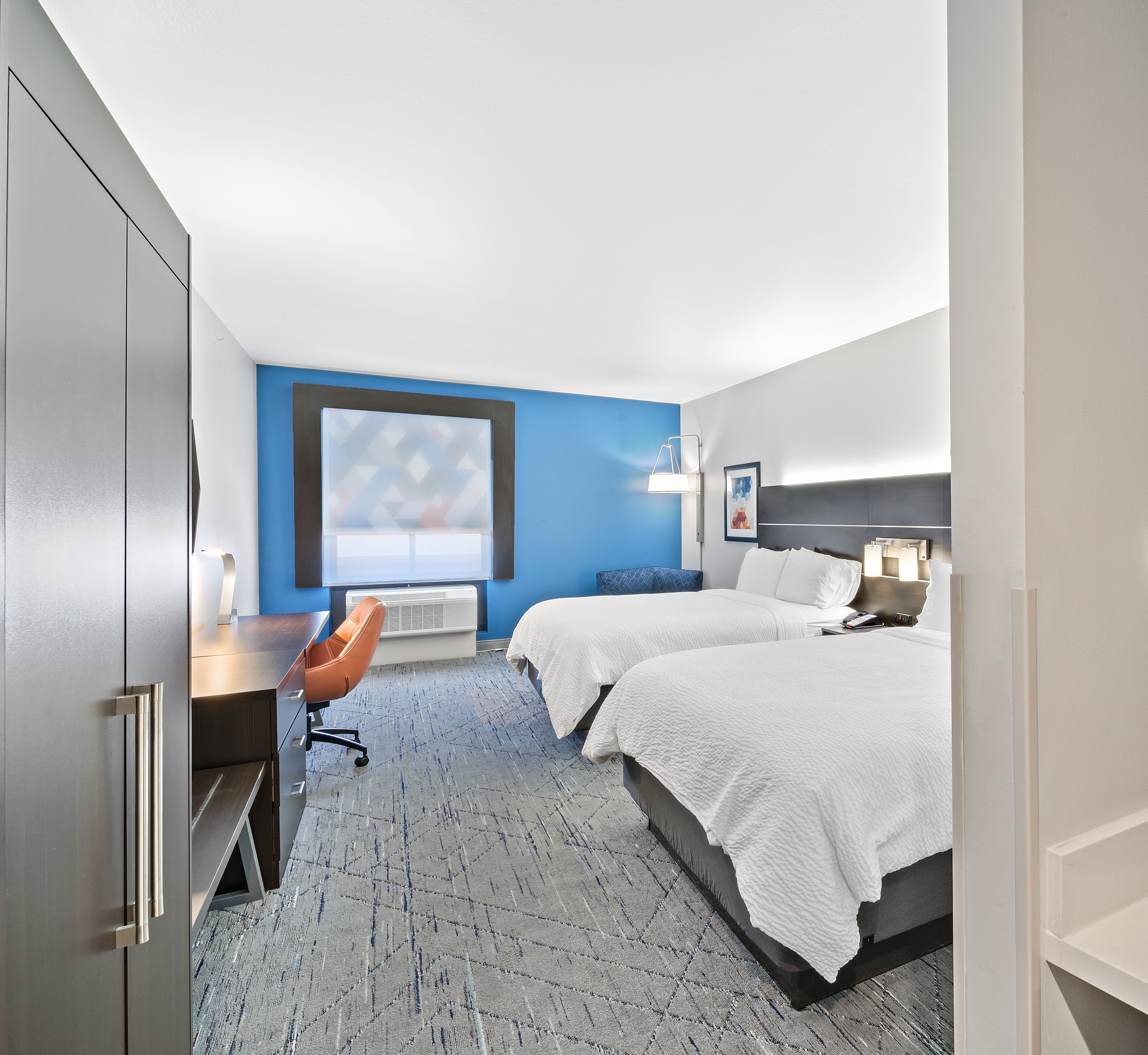 Holiday Inn Express & Suites White Hall 23/72