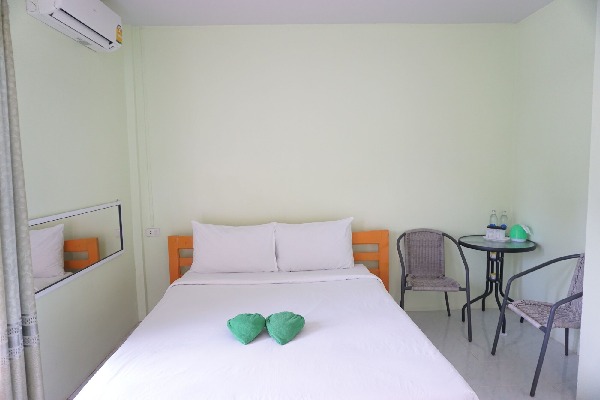 BUDGET, DOUBLE BED