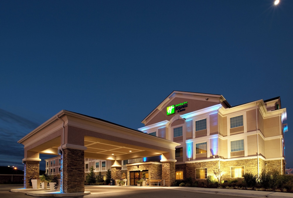 Holiday Inn Express Hotel and Suites Ada 2/57