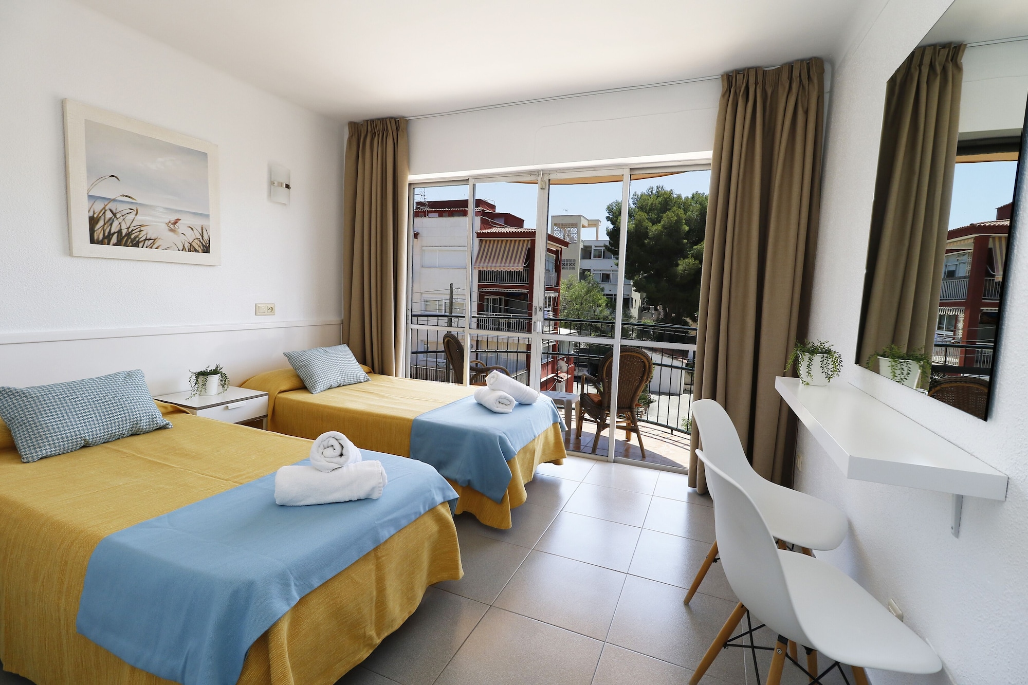1 BEDROOM, APARTMENT, BALCONY