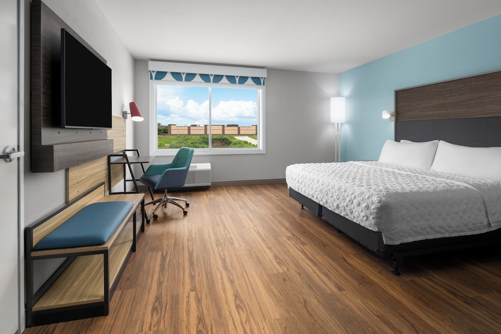 Room, King Bed