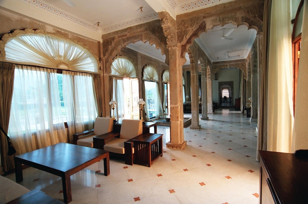 FATEH BAGH PALACE HOTEL 17/24