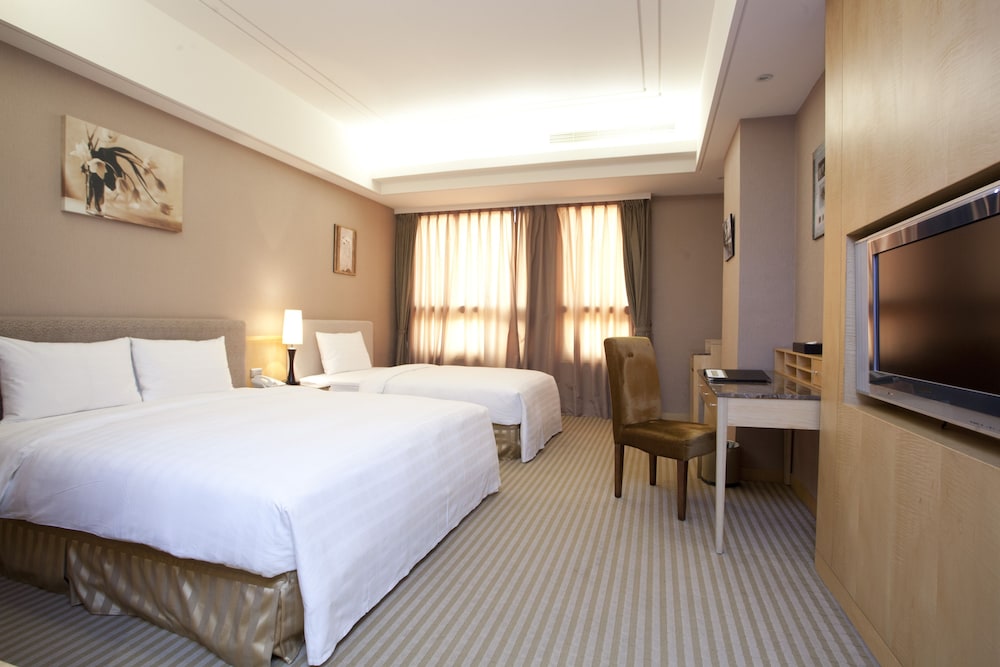 Justwin Grand Hotel 10/42